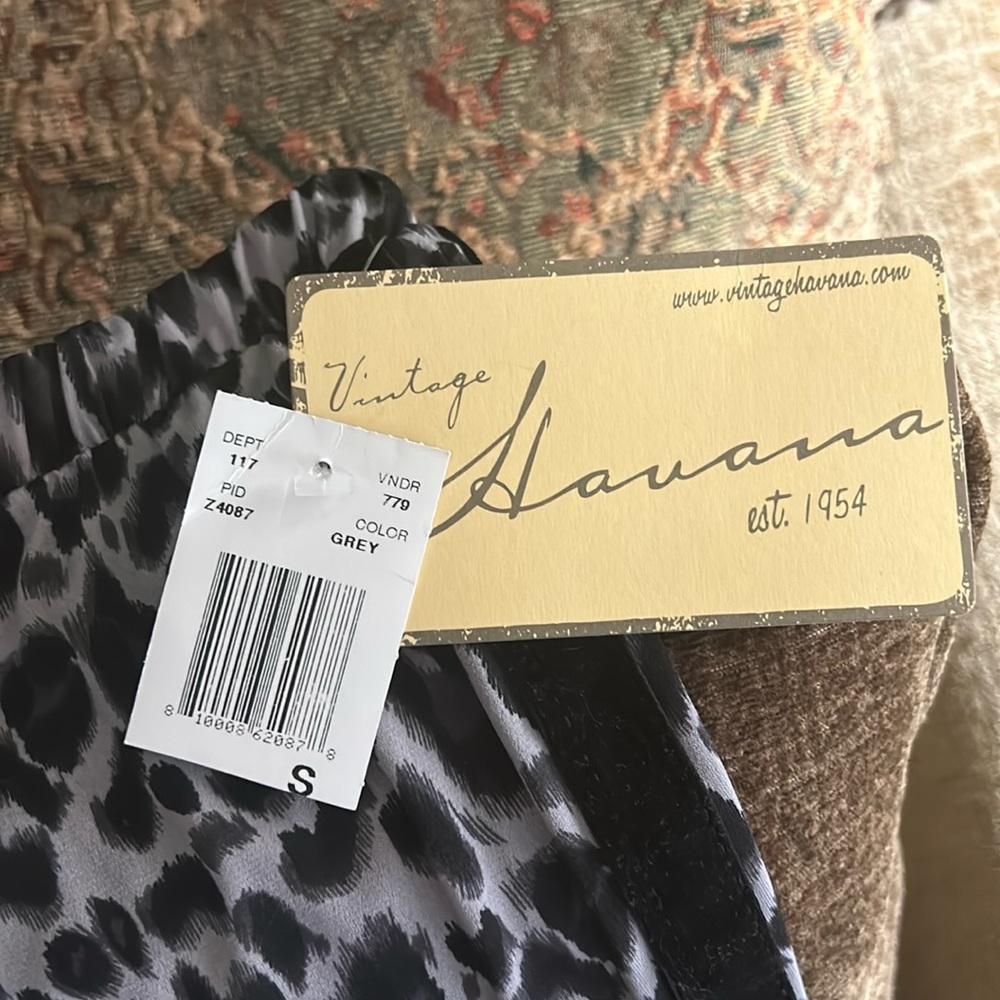 Vintage Havana grey/black cheetah print jogger size small